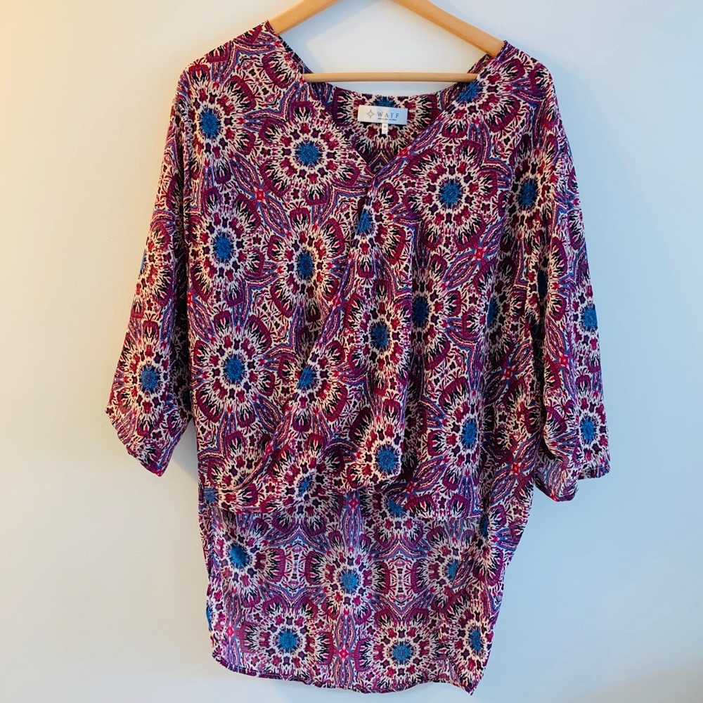 Great fit, comfortable, high-low, V neck top